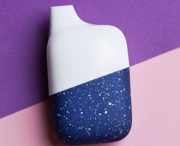 7 Reasons to Switch From Disposable Vapes to Refillable Vapes Main Banner