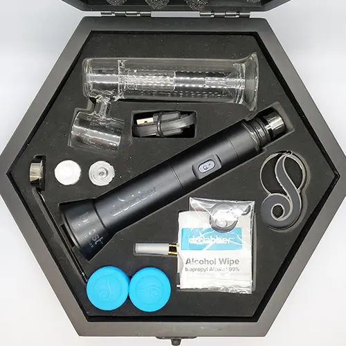 Dr Dabber Boost Black Edition Box Contents